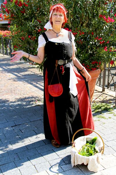 Datei:Stadtführerin Möhring 01.jpg