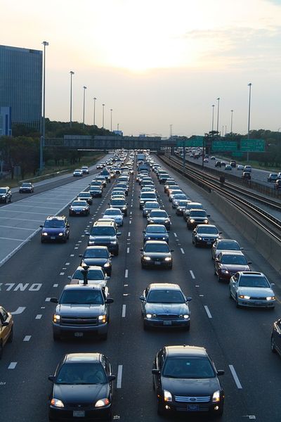 Datei:Autobahn-voll.jpg
