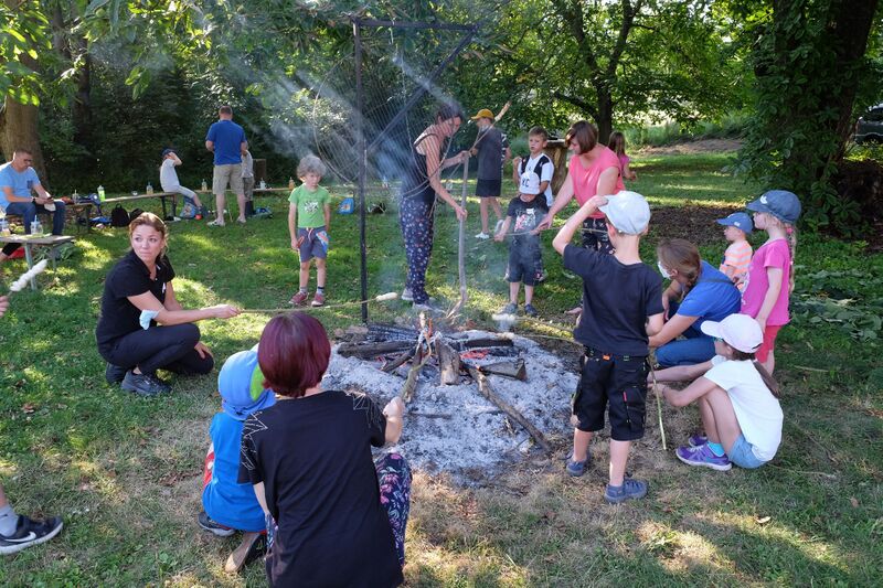 Datei:Klingenbruchhof 2021 Picknick 08.jpg