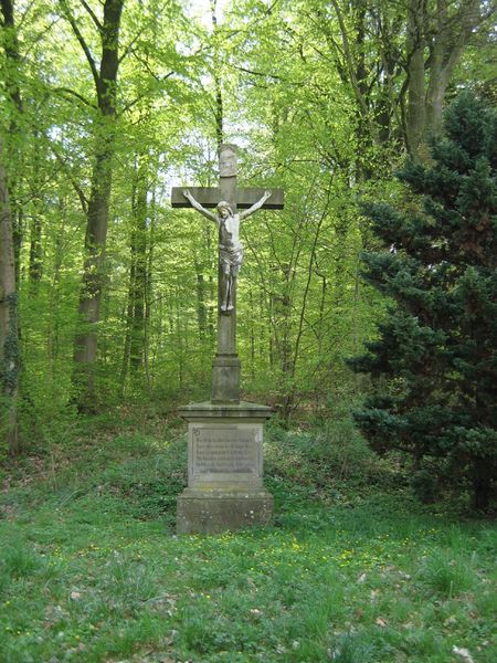 Datei:Balzfeld Fuchsloch 01.jpg
