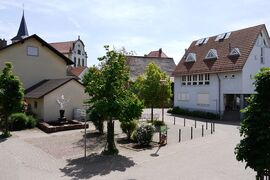 Balzfeld Dorfplatz 01.JPG