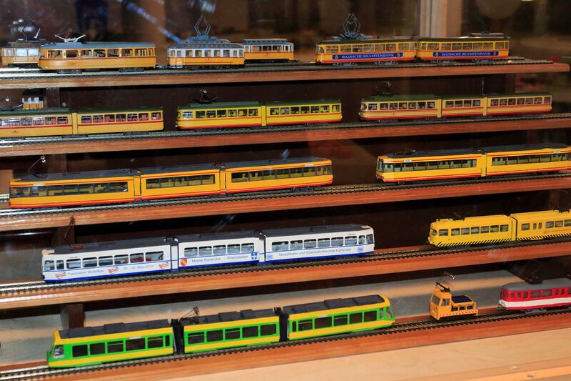 Datei:Karlsruher Eisenbahnfreunde - Modelle.jpg