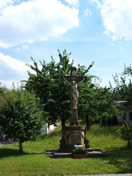 Datei:Balzfeld Eschelbacher Weg 04.jpg