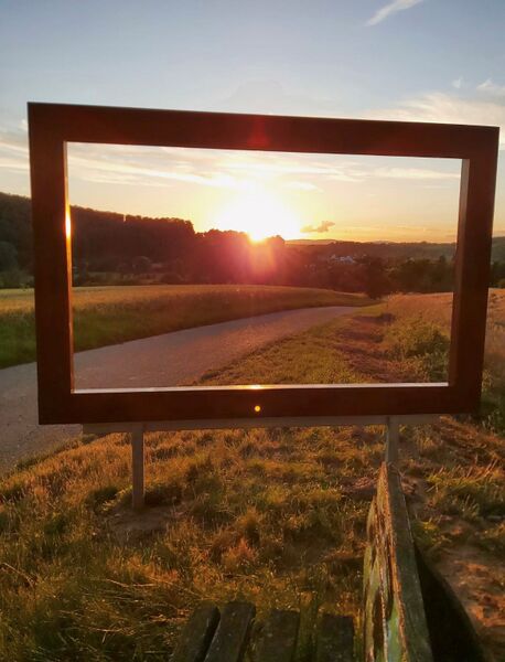 Datei:Landschaftsfenster Neidenstein AliSa Rundweg.jpg